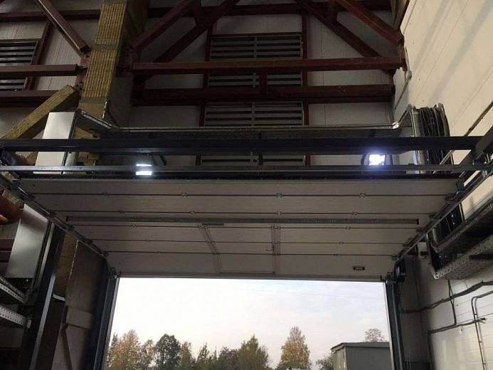 Промышленные ворота на склад Промышленные ворота на склад